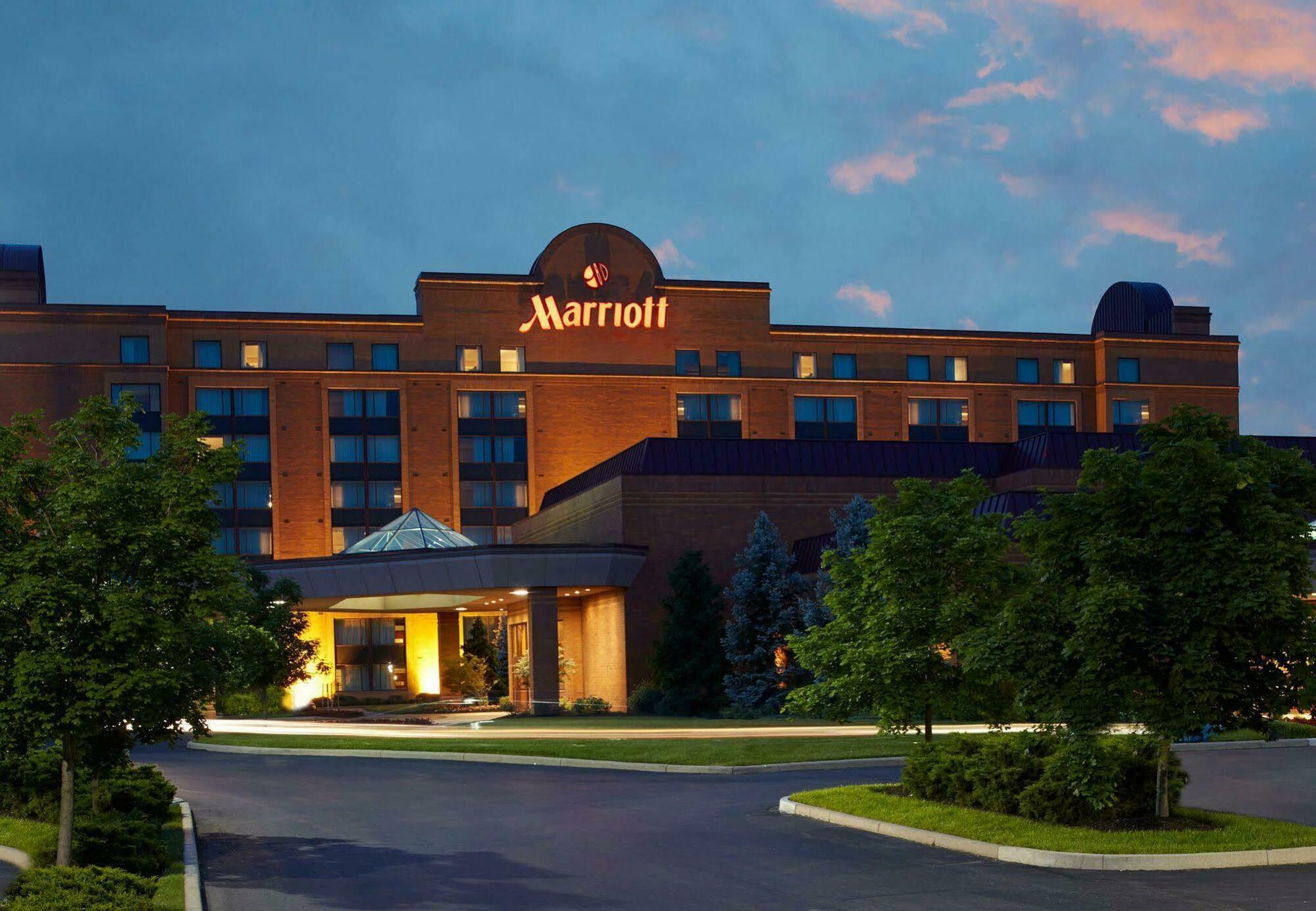 Готель Marriott Hartford/Windsor Airport Екстер'єр фото